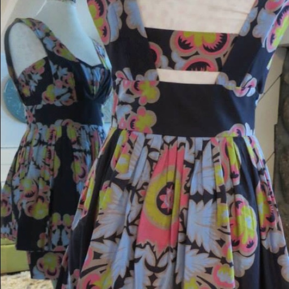 Leifsdottr Dress